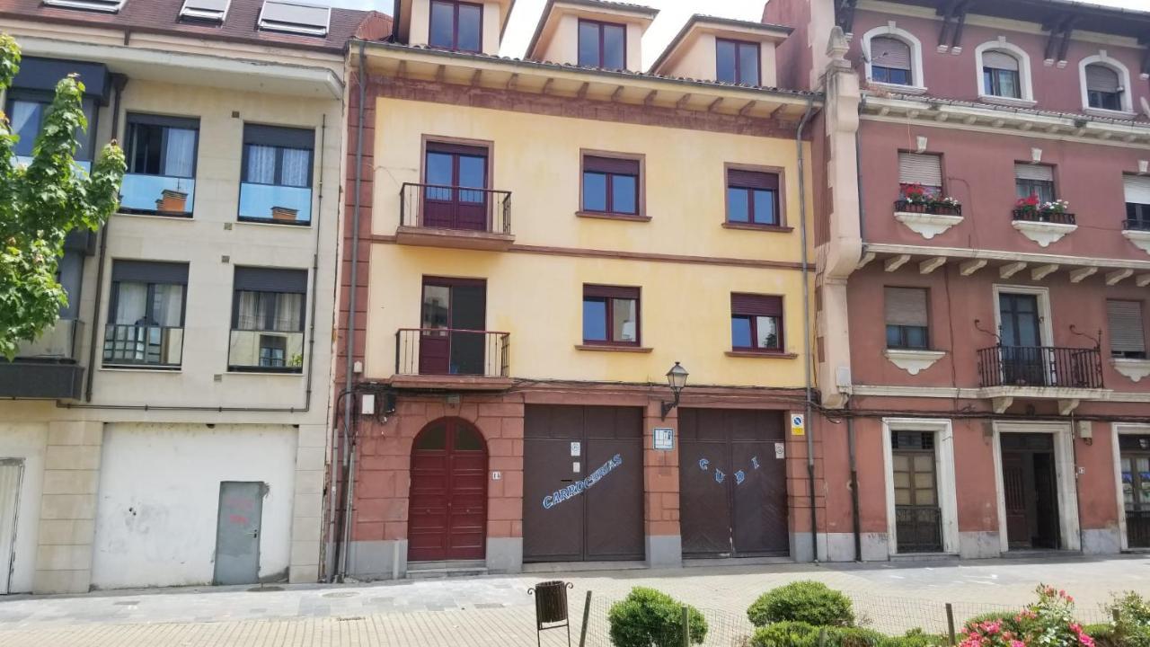 Apartamentos Santullano 1 Овиедо Екстериор снимка